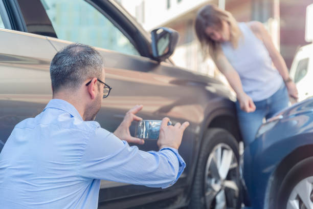 Professional Commercial Auto Insurance technician working in Kechi, KS